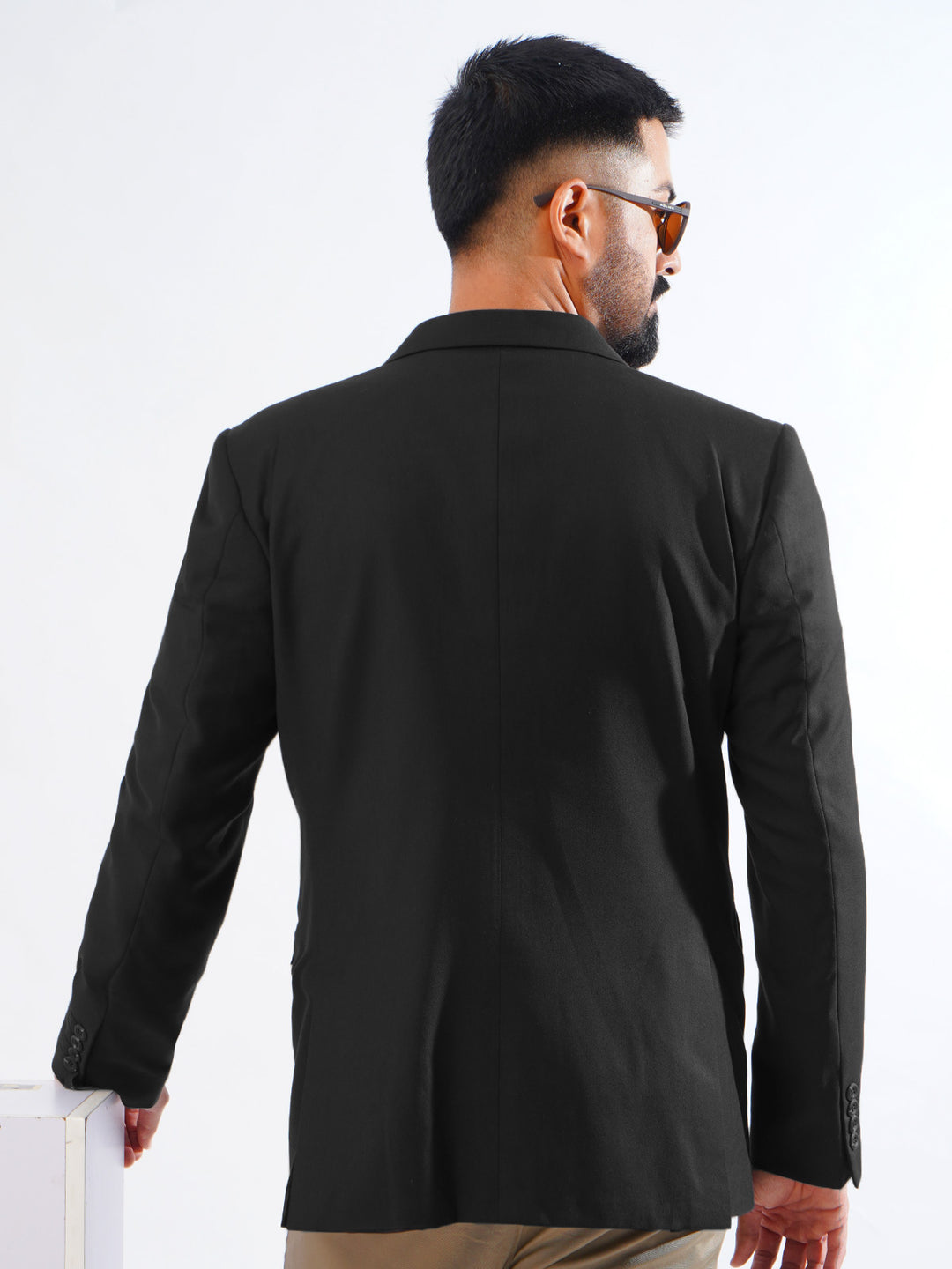 Black Self Single-Breasted Tailored Men’s Blazer (BMF-047)