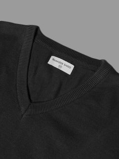 Black Full Sleeves Men's Sweater (SW-009)