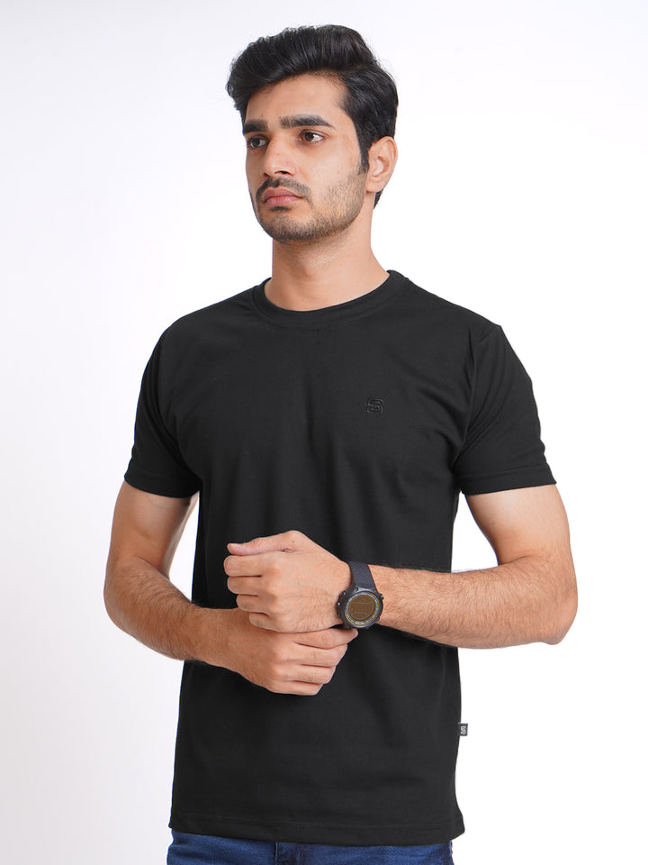 Black Plain Half Sleeves Men’s Round Neck T-Shirt (TEE-168)