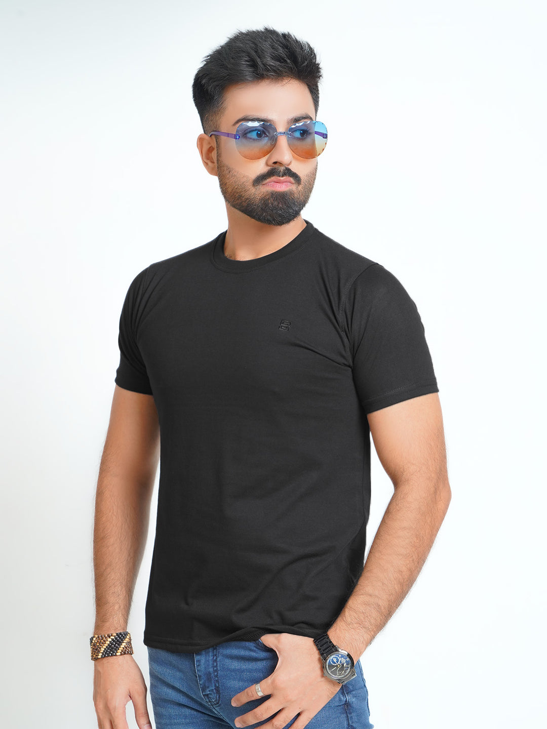 Black Plain Half Sleeves Men’s Round Neck T-Shirt (TEE-178)