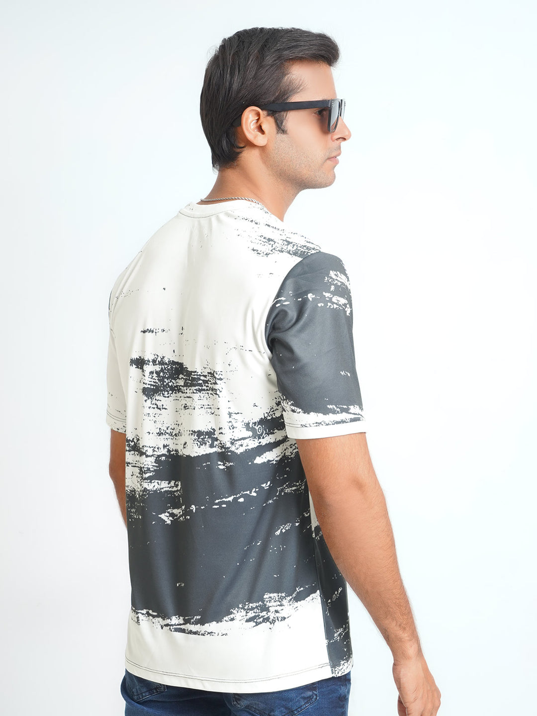 Black & White Printed Half Sleeves Men’s Dri Fit T-Shirt (TEE-121)