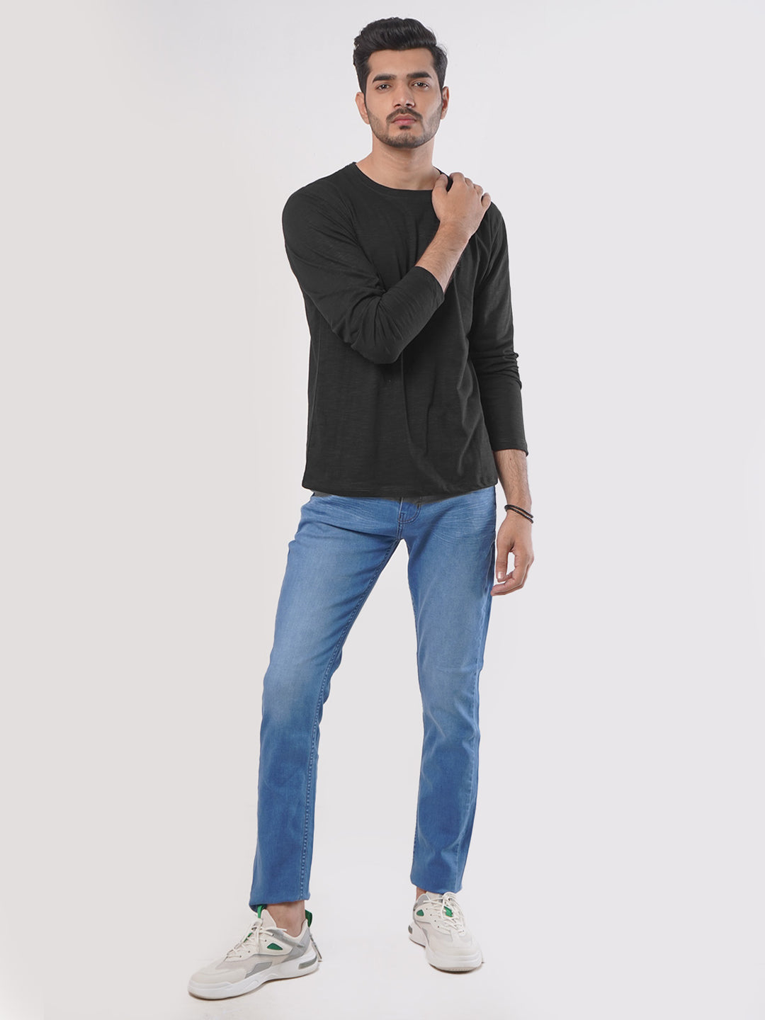 Black Plain Full Sleeves Men’s Round Neck T-Shirt (TEE-74)