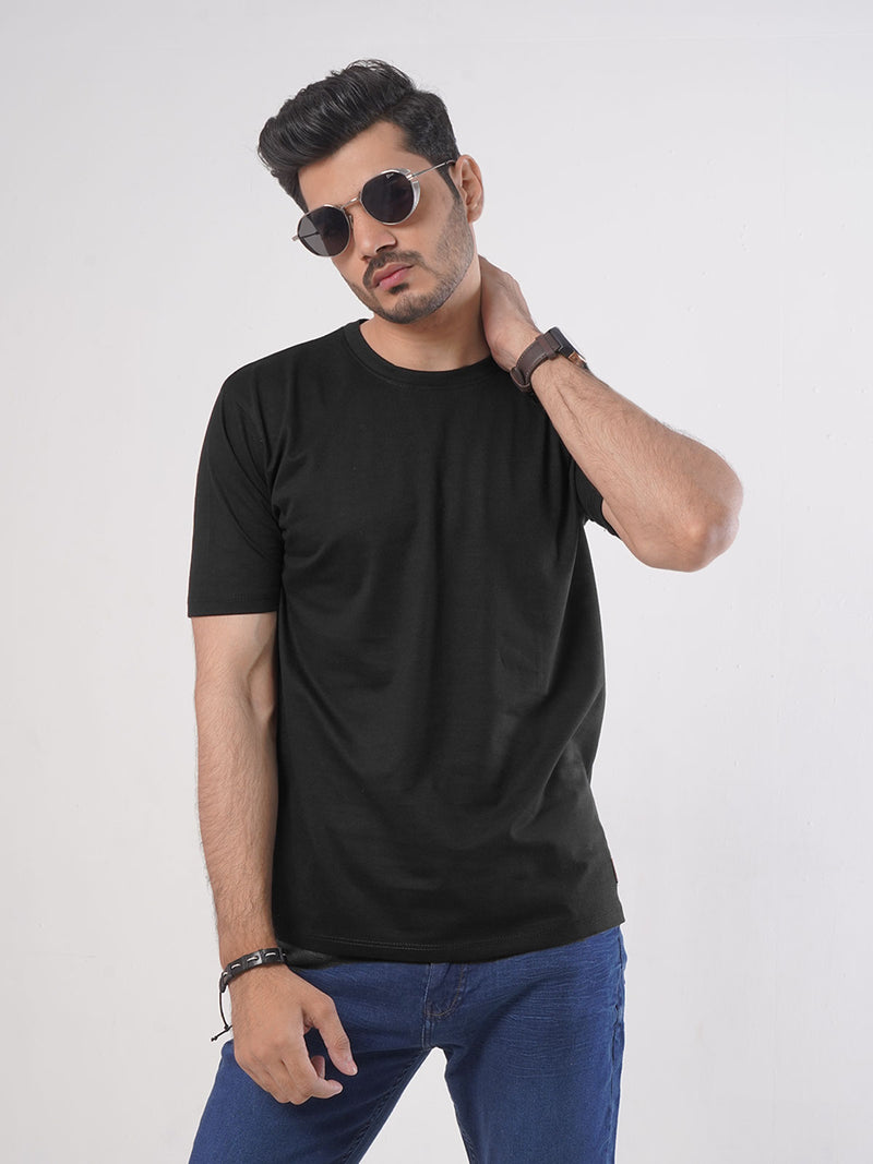 Black Plain Half Sleeves Men’s Round Neck T-Shirt (TEE-77)