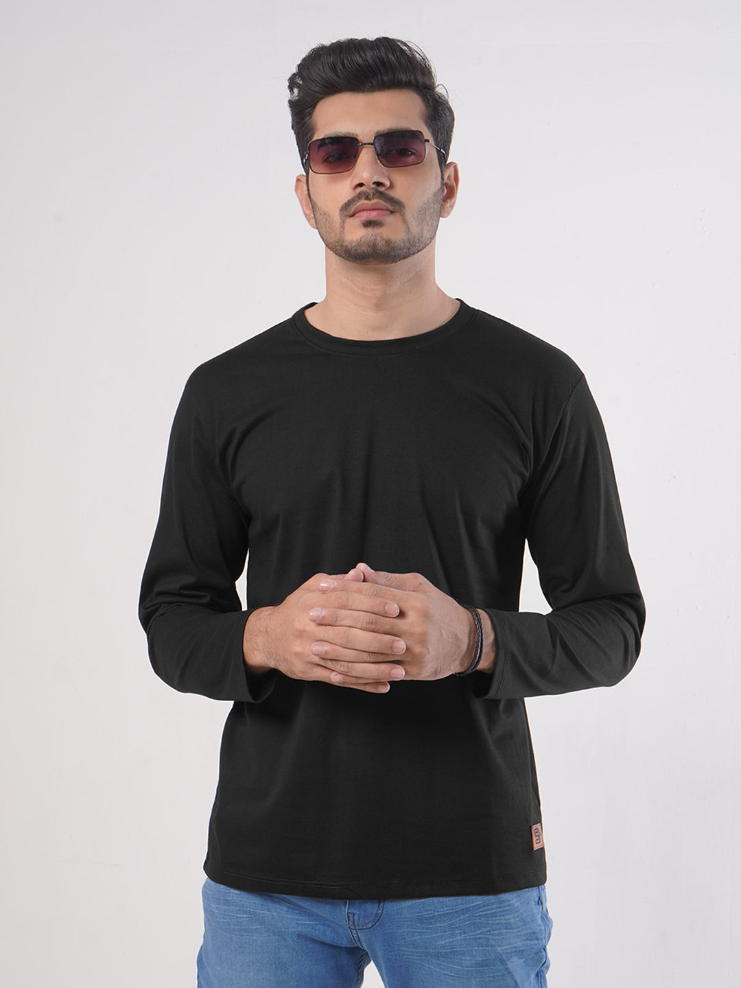 Black Plain Full Sleeves Men’s Round Neck T-Shirt (TEE-79)