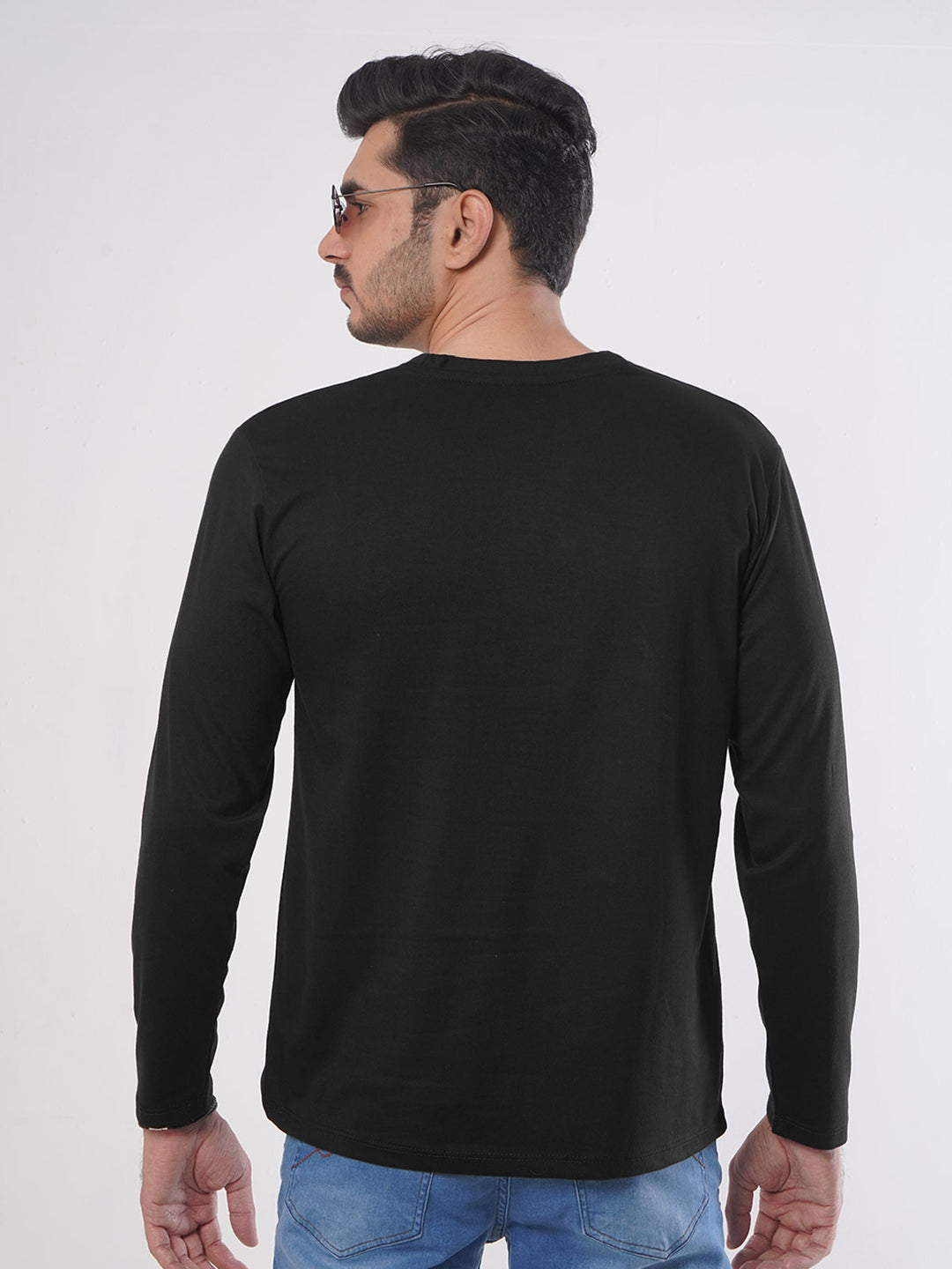 Black Plain Full Sleeves Men’s Round Neck T-Shirt (TEE-79)