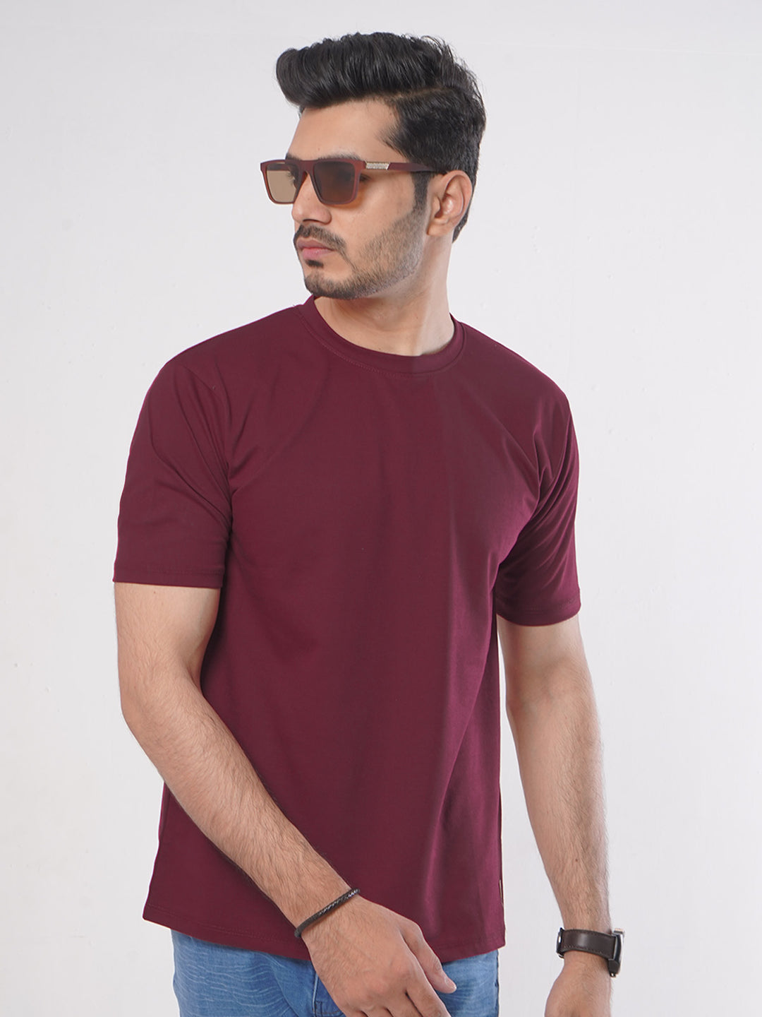 Maroon Plain Half Sleeves Men’s Round Neck T-Shirt (TEE-89)