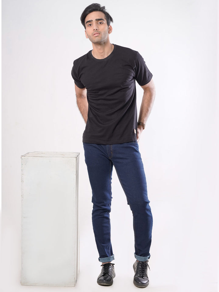 Black Plain Half Sleeves Men’s Round Neck T-Shirt (TEE-61)