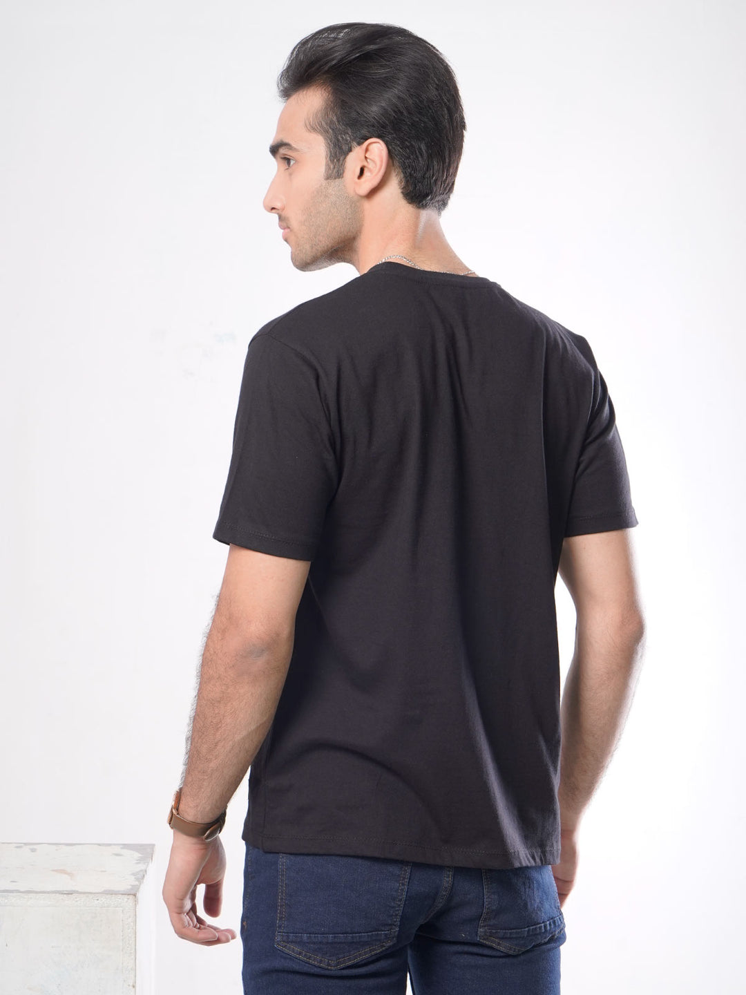 Black Plain Half Sleeves Men’s Round Neck T-Shirt (TEE-61)